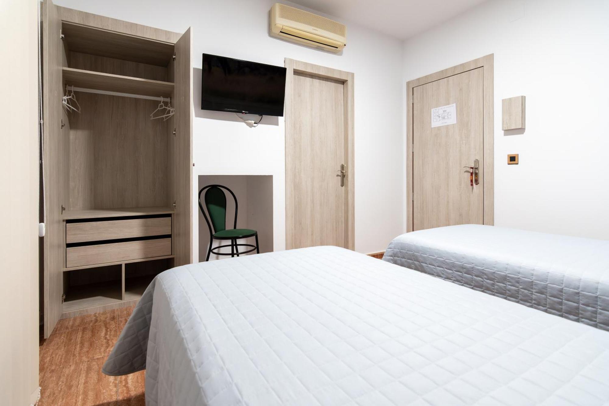 Hostal Vinuela San Pedro de Merida Exterior foto